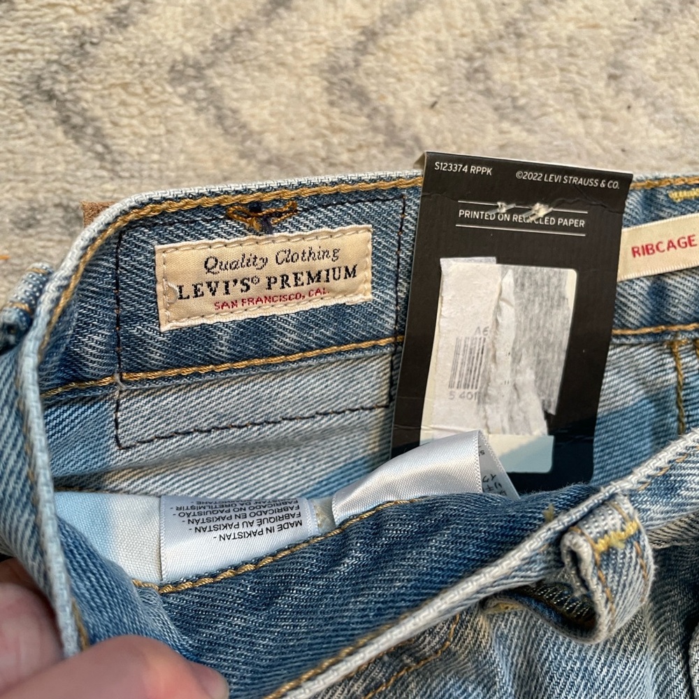 Levi’s ribcage wide leg jeans size 24 - Picture 7 of 17